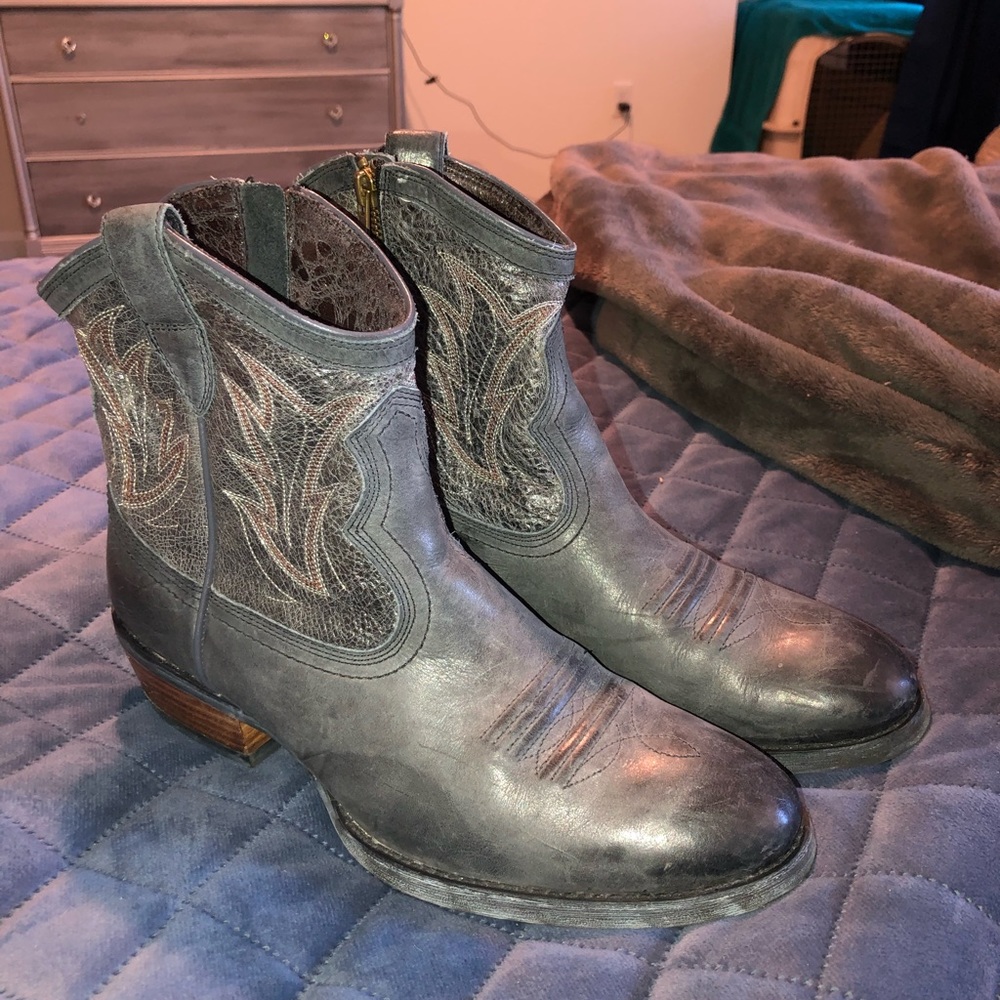 Ariat Booties